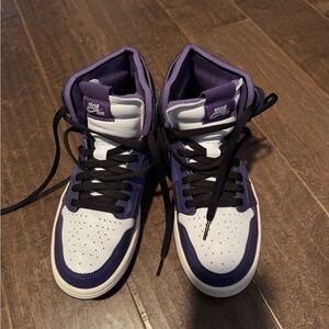 Nike Air Jordan Zoom Air Sneakers.  Size 7.5.   Purple, Black and White.